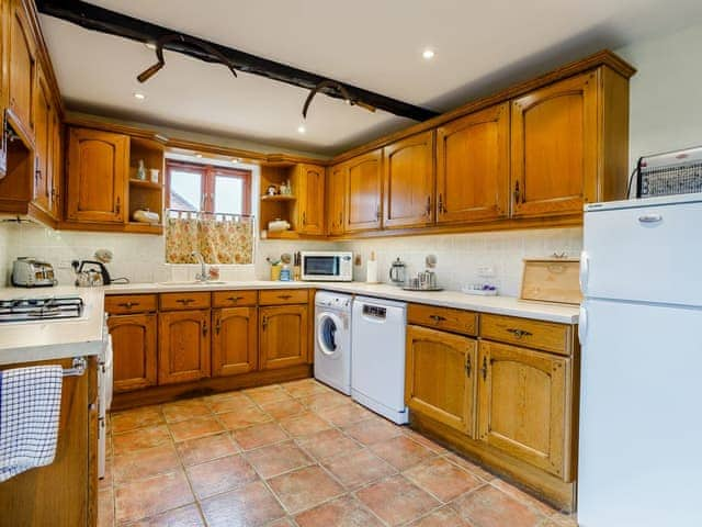 Kitchen | Purlin Barn - Thorpland Manor Barns, Runcton Holme