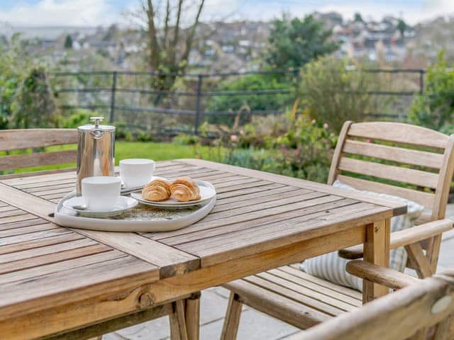Patio | Coach House Cottage, Wotton-under-Edge 