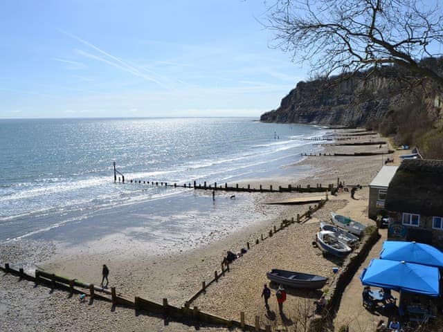 Shanklin Beach | Fort Spinney Holiday Bungalows, Yaverland