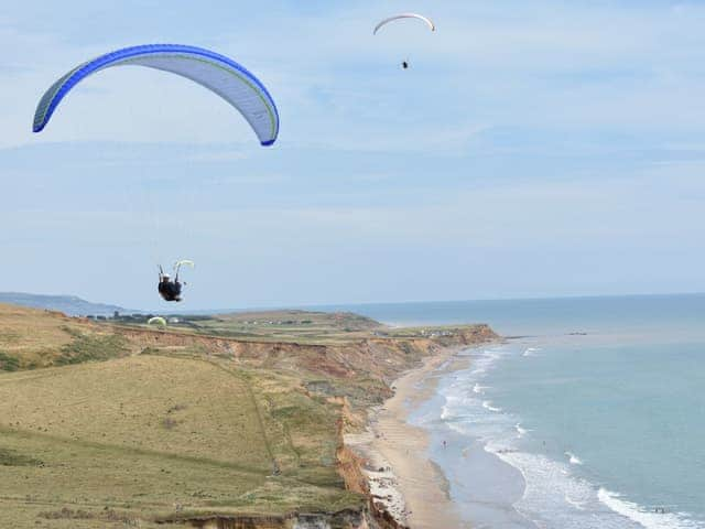 Local coastline | Fort Spinney Holiday Bungalows, Yaverland