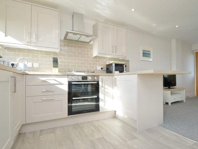 Kitchen | Fort Spinney Holiday Bungalows, Yaverland