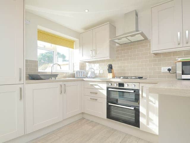 Kitchen | Fort Spinney Holiday Bungalows, Yaverland