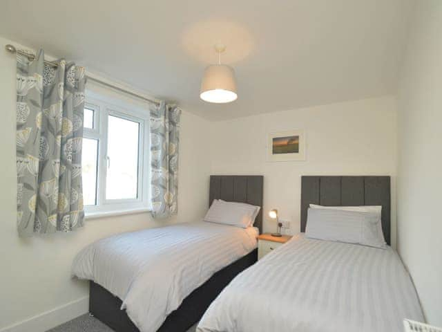 Twin bedroom | Fort Spinney Holiday Bungalows, Yaverland