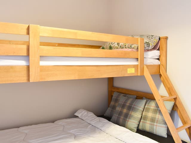 Bunk bedroom | Kia Ora Cottage, Seahouses