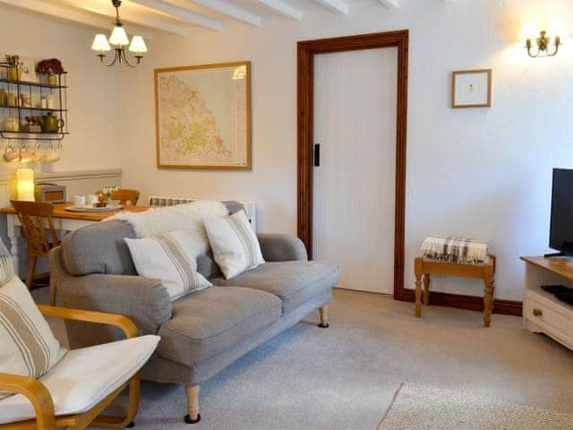 Living area | Wheatsheaf Cottage - Granary Farm Cottages, Sawdon, near Scarborough