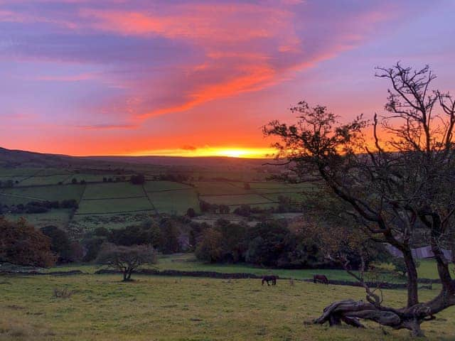 Surrounding area | Sycamore Cottage at Naze Farm, Willow Cottage at Naze Farm - Naze Farm, Chinley