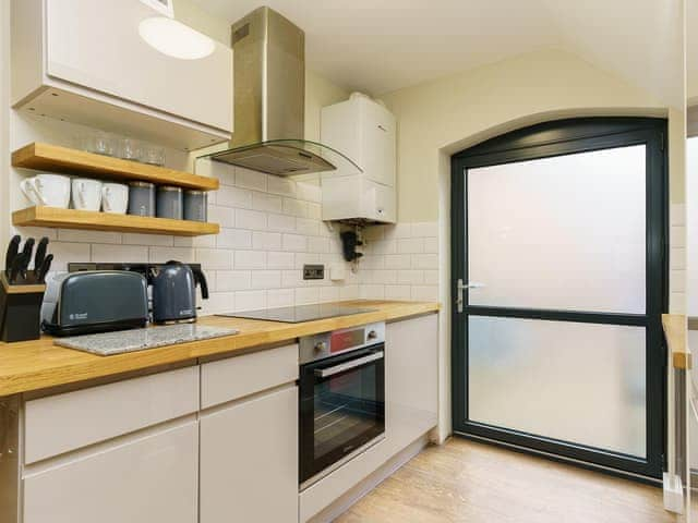 Kitchen | 8a Monkbar Mews - City Apartments, York