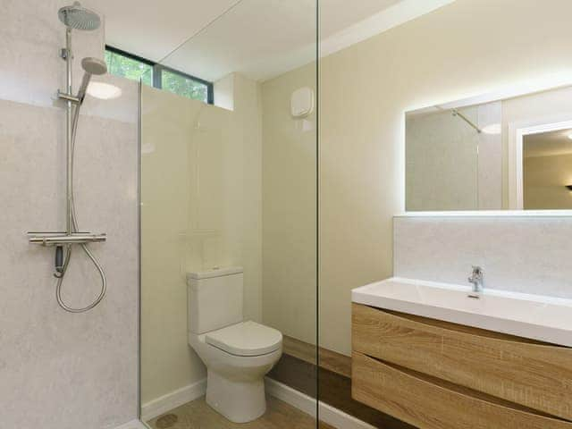 Shower room | 8a Monkbar Mews - City Apartments, York