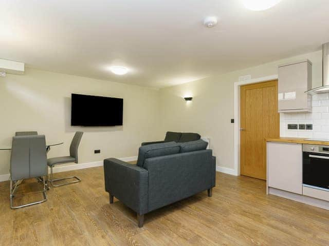 Open plan living space | 8B Monkbar Mews - City Apartments, York