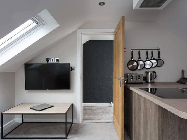 Open plan living space | 7 Monkbar Mews - City Apartments, York