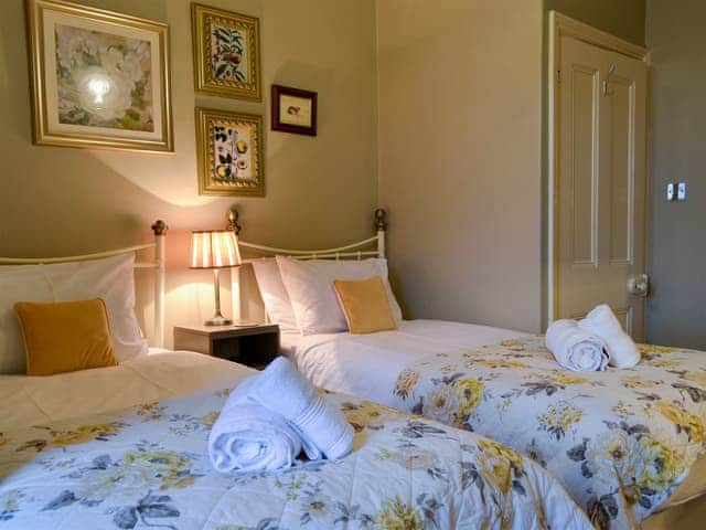 Twin bedroom | Mountain Escape, Coniston