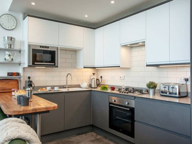 Kitchen | Bullen&rsquo;s Rock, Ilfracombe