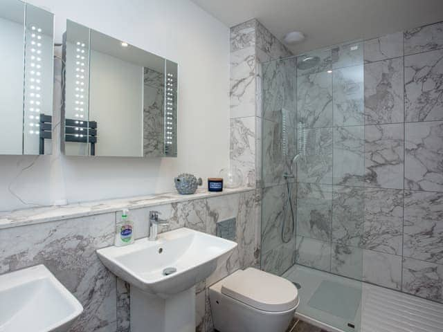 En-suite | Bullen&rsquo;s Rock, Ilfracombe