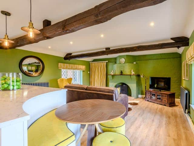 Dining Area | The Apple Store - Swannington Manor, Swannington