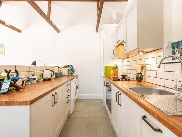 Kitchen | The Stables - Kingates Farm, Whitwell, near Ventnor