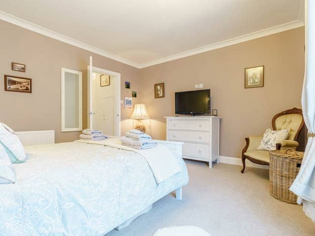 Double bedroom | Ammonite House, Whitby