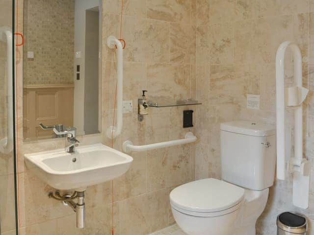 En-suite | Westfield Farm, Little Barugh, near Pickering