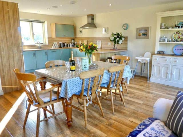 Idyllic family kitchen | The Owl House, Bishops Waltham