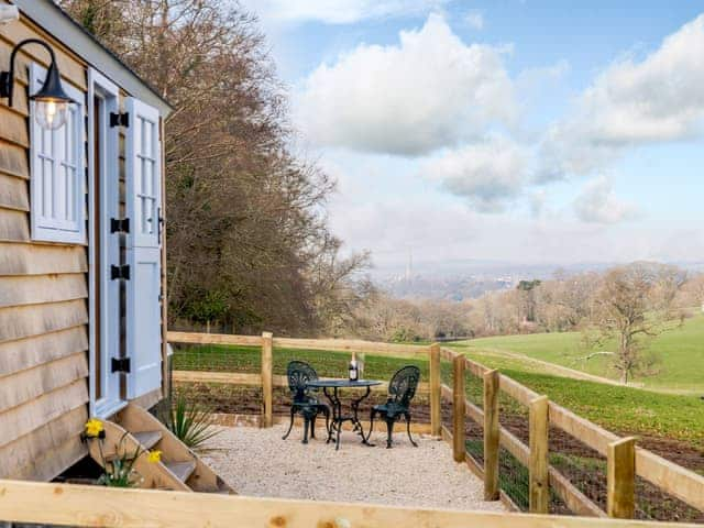 Sitting-out-area | Spire View Hut, Alderbury, near Salisbury