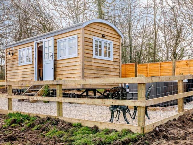 Exterior | Spire View Hut, Alderbury, near Salisbury