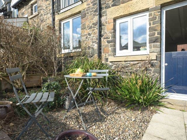 Sitting-out-area | Cuthbert Cottage, Craster