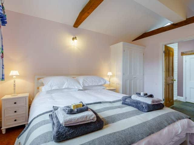 Double bedroom | Brookleigh Farm Cottage, Menston, near Ilkley