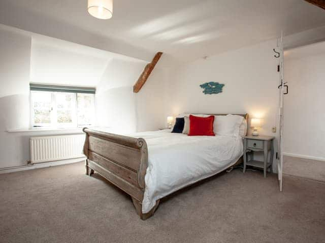 Double bedroom | The Old Farmhouse, Burridge