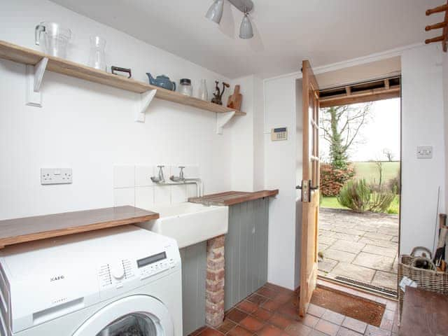 Utility room | The Old Farmhouse, Burridge