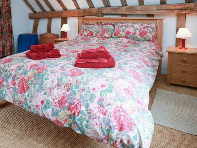 Double bedroom | Bell Corner Cottage, Cratfield, Halesworth