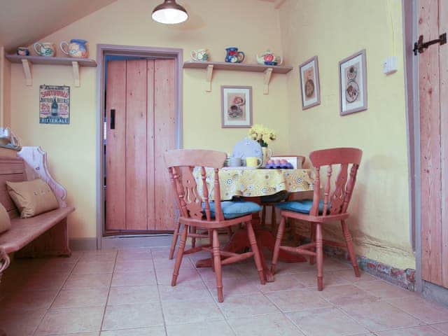 Kitchen dining area | Bell Corner Cottage, Cratfield, Halesworth