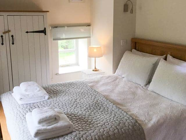 Double bedroom | Crabapple Cottage, Nantmawr, near Oswestry