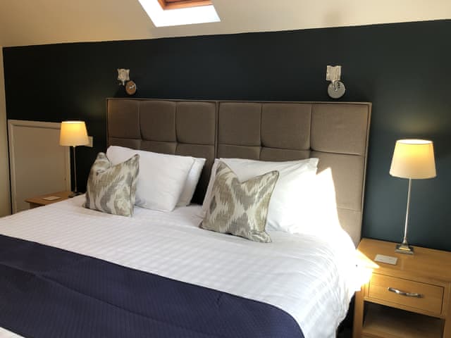 Super King bedroom | Oak Leaf - Oakvale, Braithwaite
