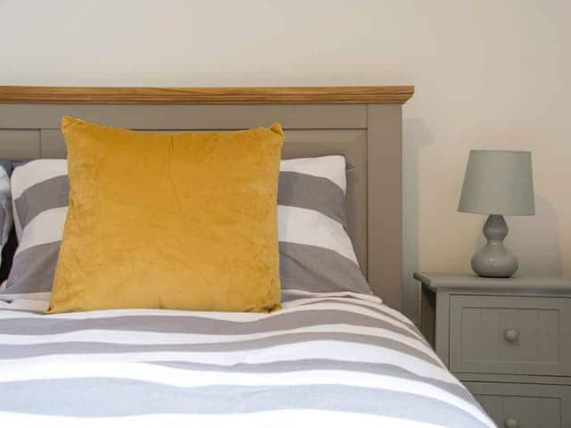 Double bedroom | Hawkes Lane, Canterbury