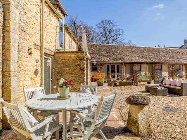 Sitting-out-area | Wool Loft, Kemble, near Cirencester