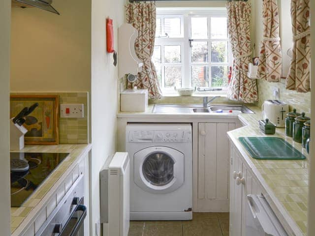 Kitchen | Hollyhock Cottage - Blakeney Quayside Cottages, Blakeney, near Holt