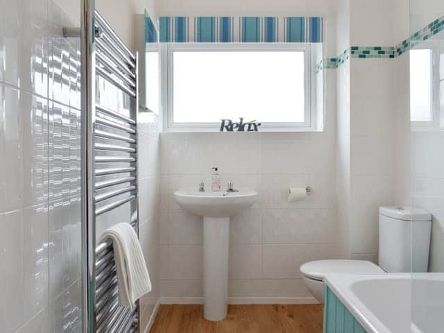 Bathroom | Sea Winnings, Beadnell