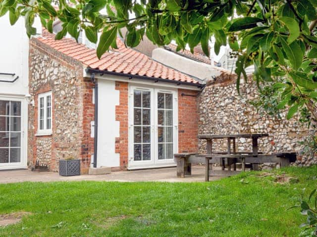 Patio | Half Penny Cottage, Docking, near Hunstanton