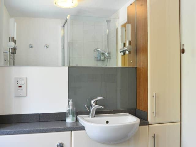 Shower room | Meadowcroft Cottage, Bowness-on-Windermere