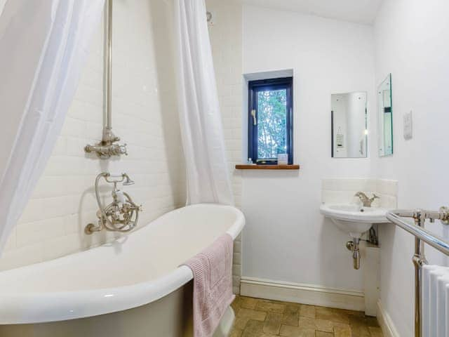 Bathroom | Pettingalls Farm Cottage, Deopham Green, near Wymondham