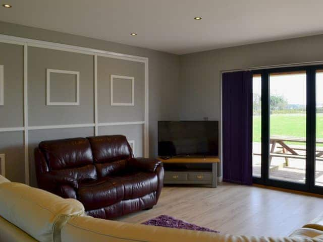 Living area | Aimmee&rsquo;s Lodge - Wallrudding Farm Cottages, Doddington, near Lincoln