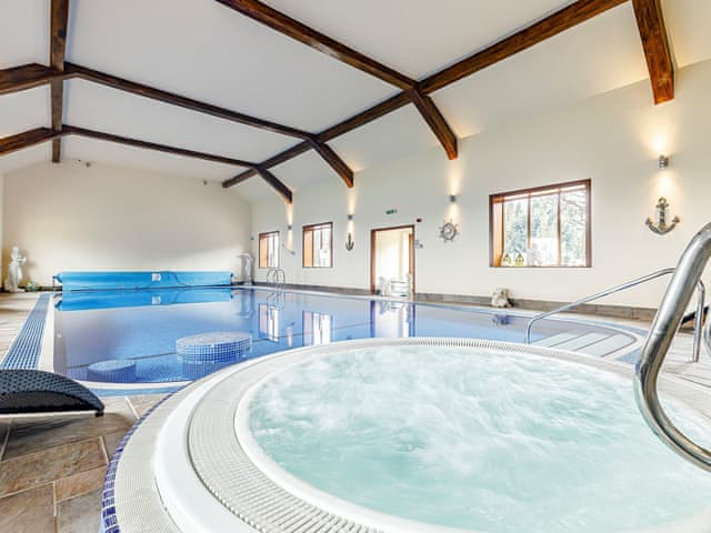 Swimming pool | Lake Cottage - White Chimnies, Leek