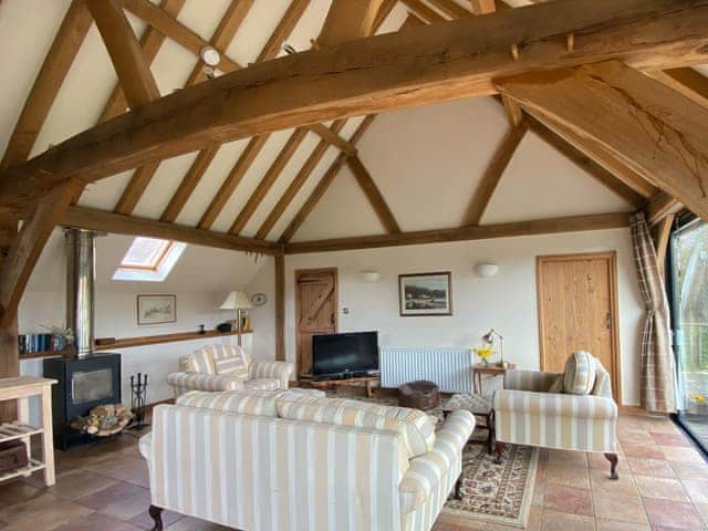 Open plan living space | Spithandle Nursery Barn - The Old Carthouse - Spithandle Nursery Barns, Steyning