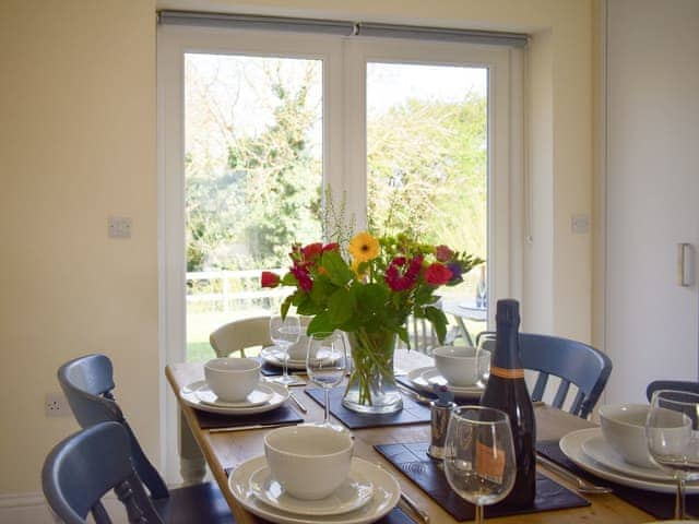 Living room/dining room | Puxton Lodge, Stodmarsh, near Canterbury