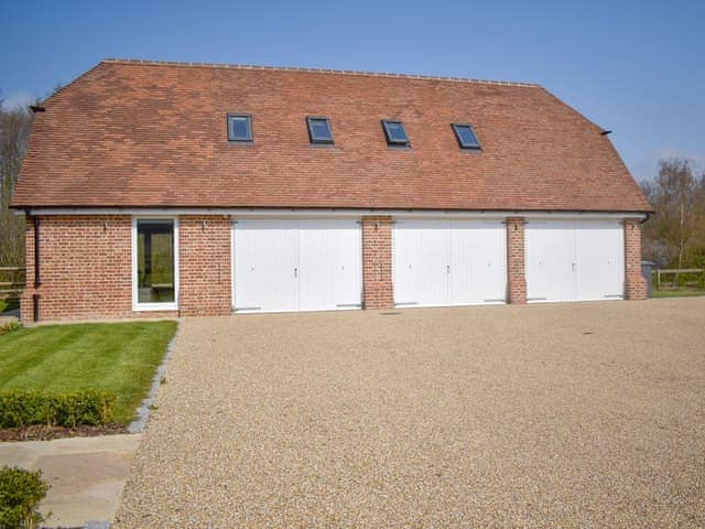 Exterior | Puxton Lodge, Stodmarsh, near Canterbury