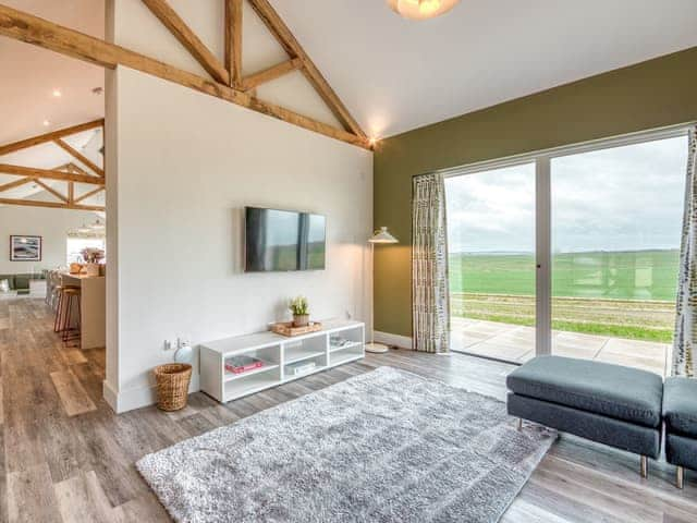 Sitting room | Ilsley Farm Barns- The Downs - Ilsley Farm Barns, East Ilsley, near Newbury