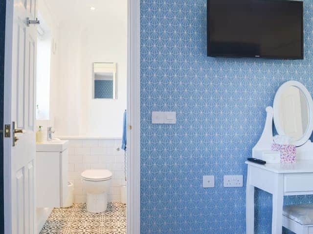 En-suite | Allawah House, Sedgeford