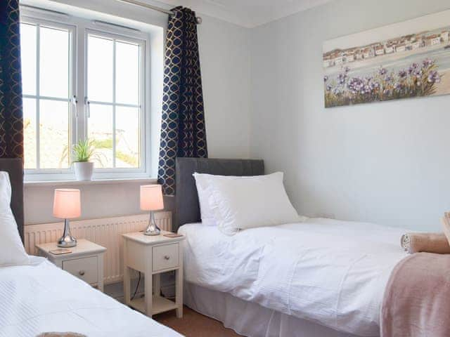 Twin bedroom | Allawah House, Sedgeford