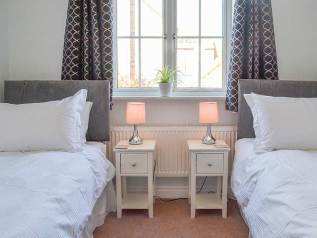 Twin bedroom | Allawah House, Sedgeford