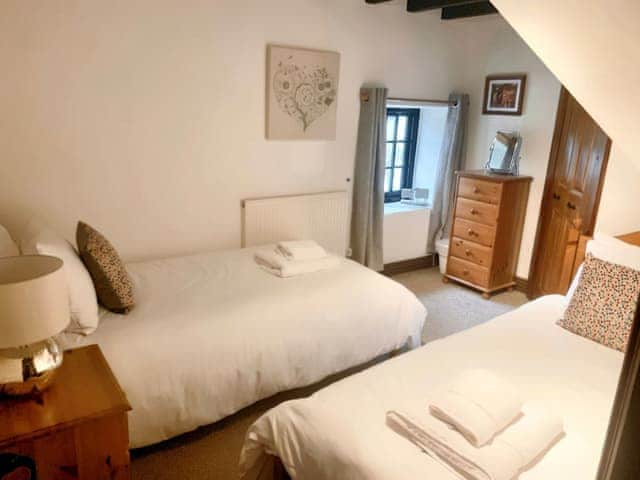 Twin bedroom | Old Brock Cottage - Hallagenna Cottages, St Breward, near Bodmin