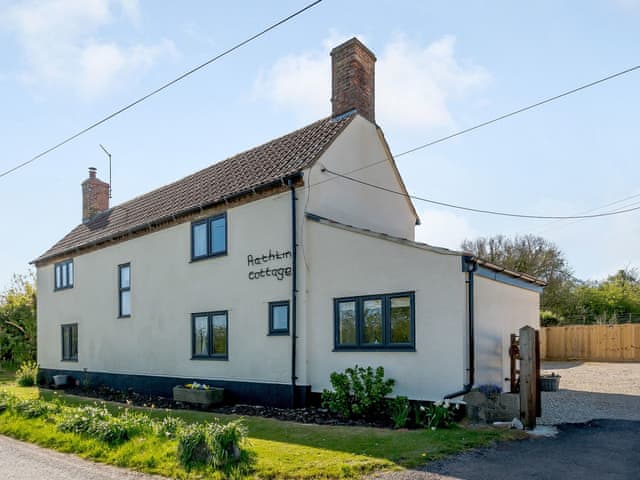 Exterior | Rathlin Cottage, Cambridge, near Lower Cam